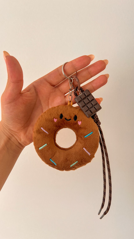 🍩 چارم دونات شکلاتی فانتزی | آویز کیف و کوله کیوت